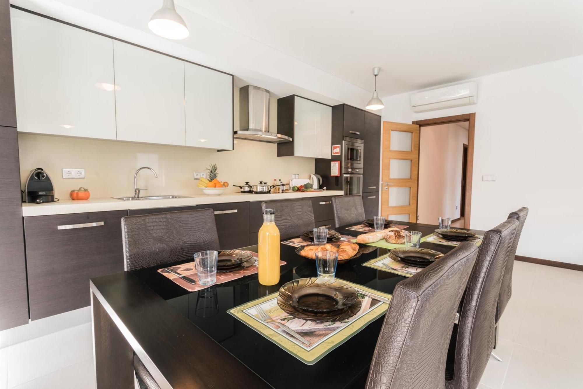 Best Houses 02 - Brand New, Modern & Cozy - Steps From The Beach Consolacao Luaran gambar